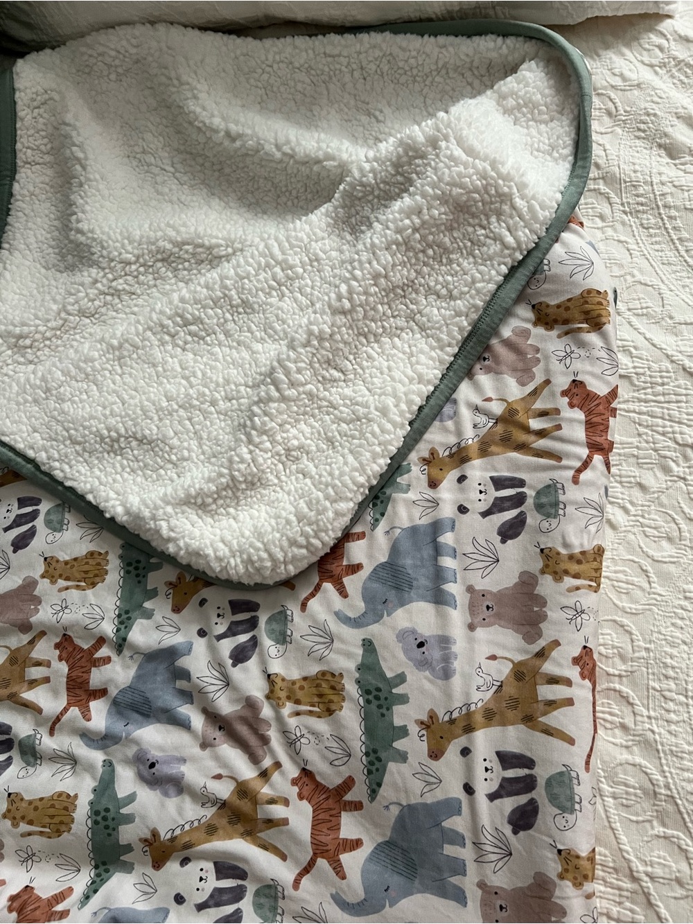 Little Sleepies mini Cloud Sherpa Blanket - Sweet Safari Print